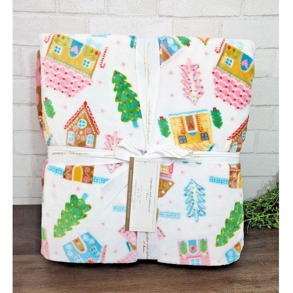 cupcakes & cashmere Other - Gingerbread House Man Cookies Throw‎ Blanket Christmas Pink 2 Pc 60x70 NEW